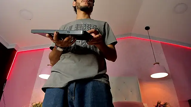 Boss Domiinator online show from 03-19-26, 12:05