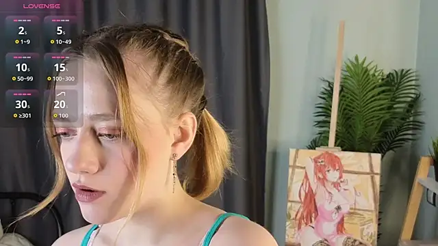 HollieCollelo online show from 12-14-25, 03:57