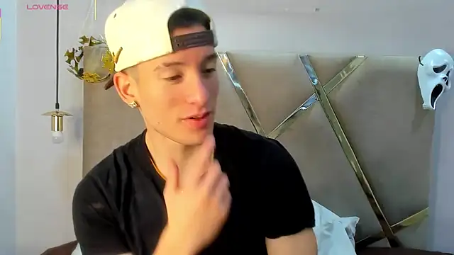 HunterHeat  online show from 10-26-25, 12:38