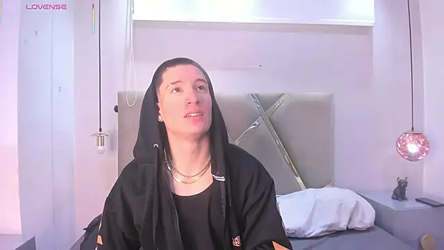 HunterHeat  online show from 10-29-25, 05:56