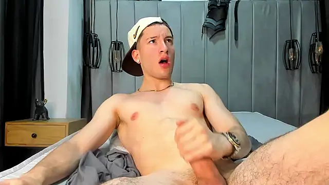 HunterHeat  online show from 11-30-25, 12:11