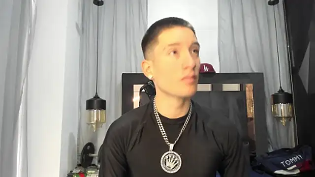 HunterHeat  online show from 04-15-26, 01:37