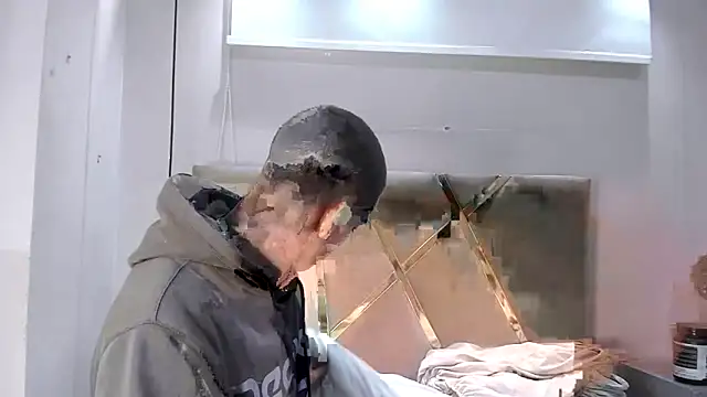 HunterHeat  online show from 10-31-25, 01:08