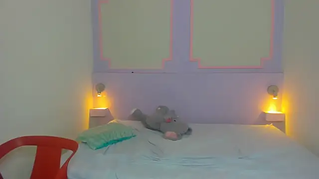 DanielaEmber7 online show from 10-09-25, 04:51