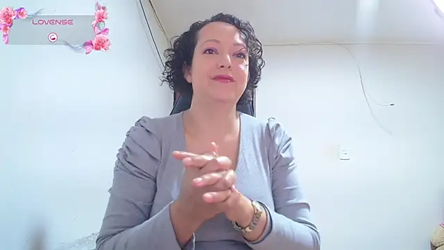 Miss Oriana online show from 10-29-25, 06:34