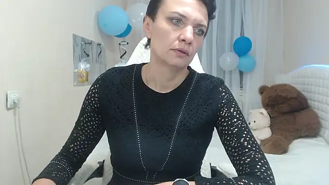 AvaSaturnian online show from 09-30-25, 12:11