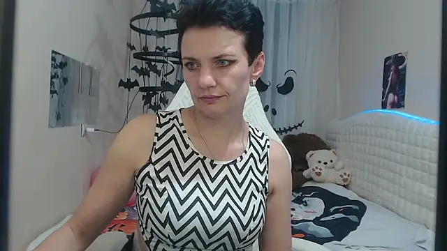 AvaSaturnian online show from 10-24-25, 12:15