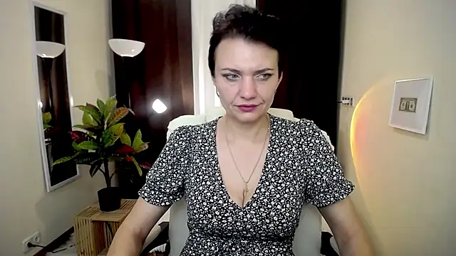 AvaSaturnian online show from 10-09-25, 12:28