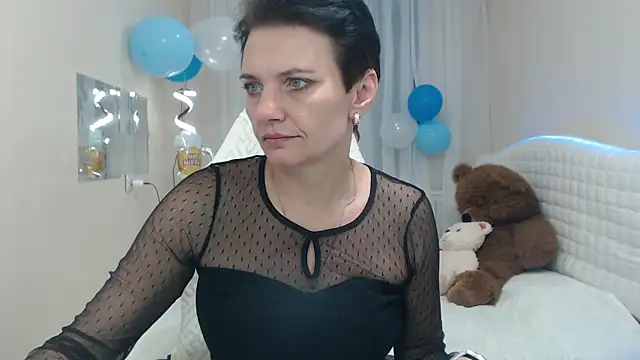 AvaSaturnian online show from 09-23-25, 12:34