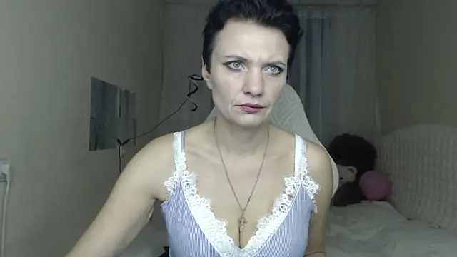 AvaSaturnian online show from 11-09-25, 01:48