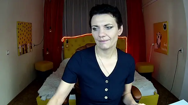 AvaSaturnian online show from 11-10-25, 08:08