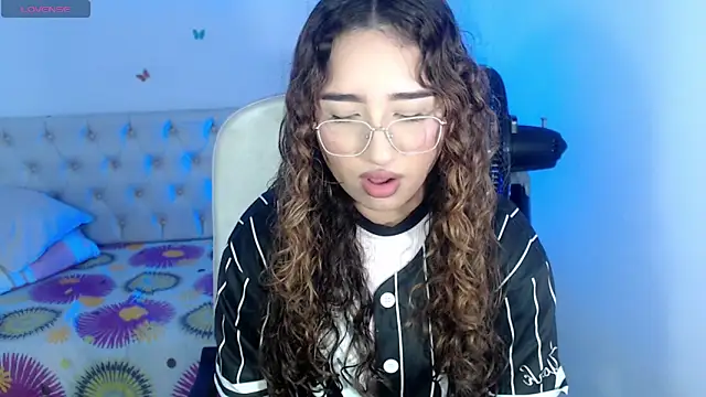 sasha 17  online show from 09-15-25, 03:23