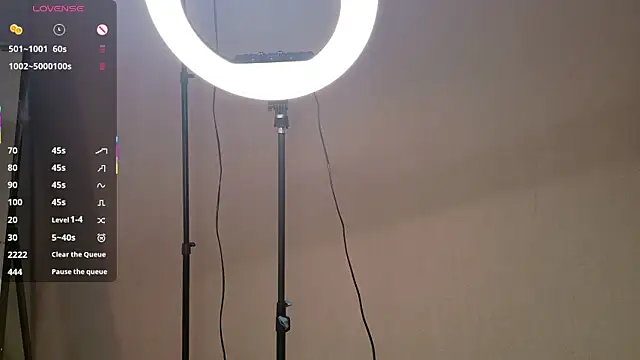 Pony Claid online show from 10-28-25, 09:58