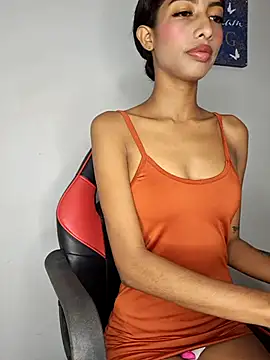 Snapshot of Sol_em chatting on 10-11-25, 01:45 Sol em online show from 10-11-25, 01:45