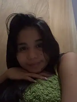 Snapshot of AngelHille chatting on 10-17-25, 04:53 AngelHille online show from 10-17-25, 04:53