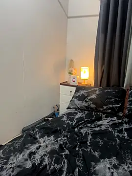 Snapshot of AngelHille chatting on 09-29-25, 03:28 AngelHille online show from 09-29-25, 03:28