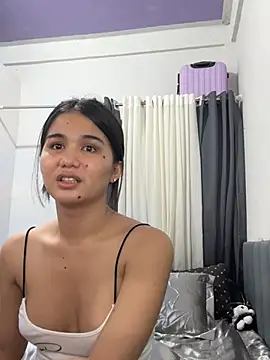 Snapshot of AngelHille chatting on 07-14-26, 08:04 AngelHille online show from 07-14-26, 08:04
