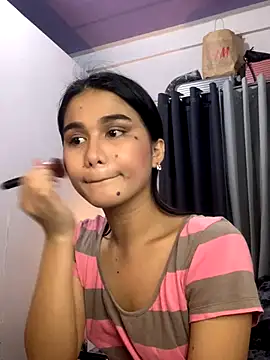 Snapshot of AngelHille chatting on 10-15-25, 04:48 AngelHille online show from 10-15-25, 04:48