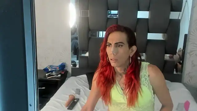 Snapshot of MissDiabla_ chatting on 01-09-26, 12:45 MissDiabla online show from 01-09-26, 12:45