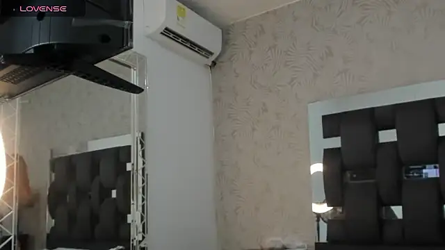 Snapshot of MissDiabla_ chatting on 01-07-26, 09:53 MissDiabla online show from 01-07-26, 09:53