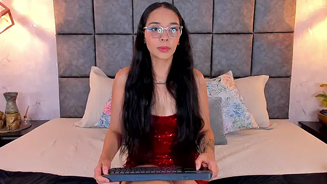 Snapshot of Roseaurora chatting on 05-25-26, 10:36 Roseaurora online show from 05-25-26, 10:36