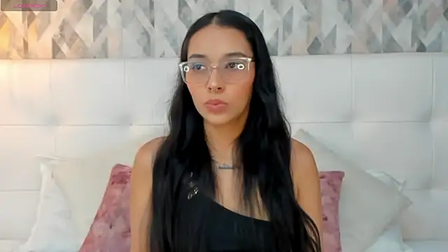 Snapshot of Roseaurora chatting on 07-14-26, 10:54 Roseaurora online show from 07-14-26, 10:54