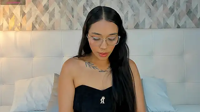 Snapshot of Roseaurora chatting on 07-26-26, 10:55 Roseaurora online show from 07-26-26, 10:55