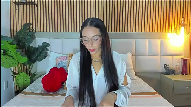 Snapshot of Roseaurora chatting on 02-21-26, 12:40 Roseaurora online show from 02-21-26, 12:40