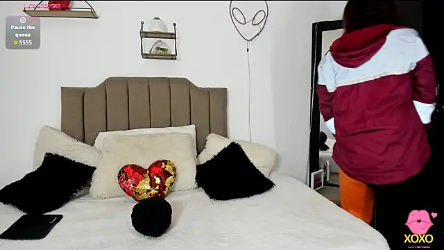 Snapshot of Elisabeth_swan chatting on 09-30-25, 12:11 Elisabeth swan online show from 09-30-25, 12:11