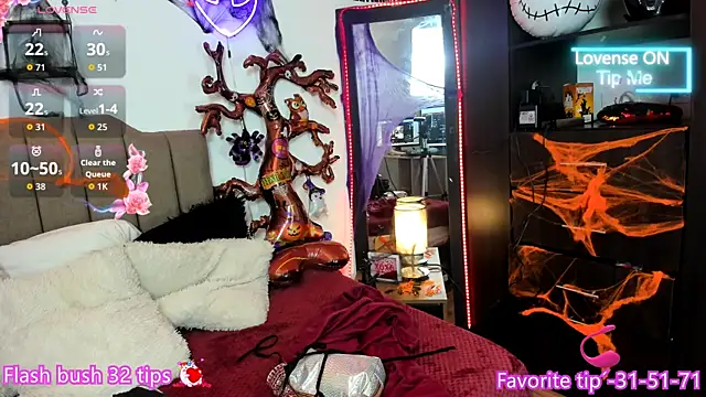 Snapshot of Elisabeth_swan chatting on 10-23-25, 12:15 Elisabeth swan online show from 10-23-25, 12:15