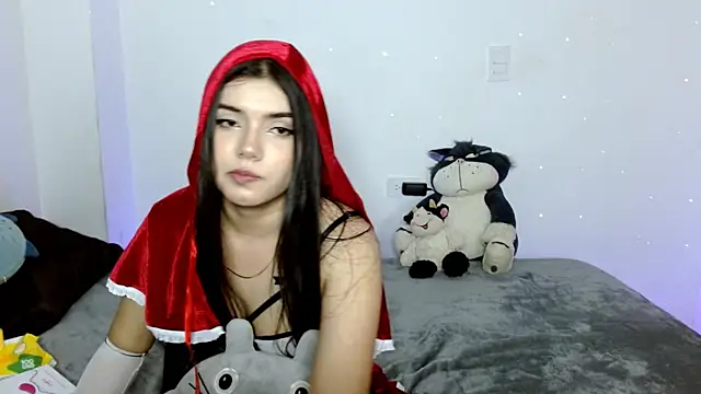 Snapshot of Emma_yui19 chatting on 09-17-25, 10:23 Emma yui19 online show from 09-17-25, 10:23