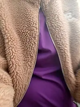 Snapshot of Madisson-04_ chatting on 04-11-26, 03:05 Madisson-04 online show from 04-11-26, 03:05