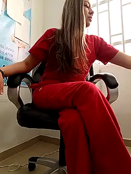 Snapshot of Madisson-04_ chatting on 04-16-26, 03:13 Madisson-04 online show from 04-16-26, 03:13