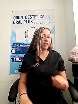 Snapshot of Madisson-04_ chatting on 04-15-26, 05:39 Madisson-04 online show from 04-15-26, 05:39