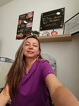 Madisson-04  online show from 06-20-26, 04:01