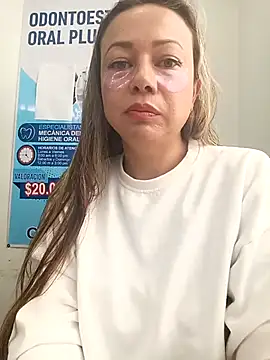 Snapshot of Madisson-04_ chatting on 02-13-26, 03:01 Madisson-04 online show from 02-13-26, 03:01