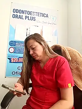 Snapshot of Madisson-04_ chatting on 04-01-26, 01:01 Madisson-04 online show from 04-01-26, 01:01