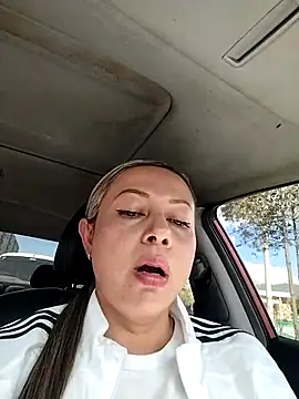 Madisson-04  online show from 11-22-25, 07:02