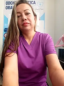 Snapshot of Madisson-04_ chatting on 02-05-26, 01:51 Madisson-04 online show from 02-05-26, 01:51