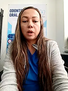 Snapshot of Madisson-04_ chatting on 02-19-26, 05:10 Madisson-04 online show from 02-19-26, 05:10