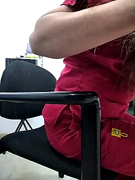 Madisson-04  online show from 11-29-25, 06:19