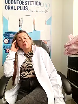 Snapshot of Madisson-04_ chatting on 02-07-26, 03:20 Madisson-04 online show from 02-07-26, 03:20