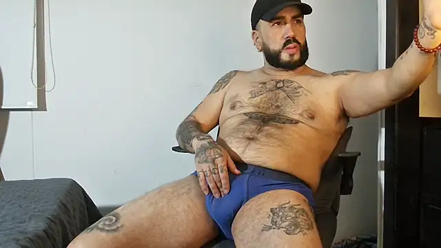 DaddyBear   online show from 09-25-25, 02:28