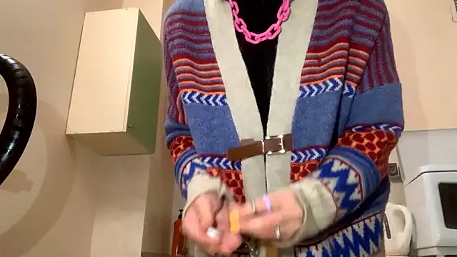 BunnyTiedeman online show from 10-23-25, 04:05