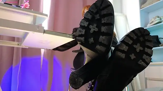 CruelSiren online show from 11-09-25, 09:02