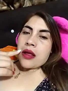 Camila latina 0 online show from 10-22-25, 05:07