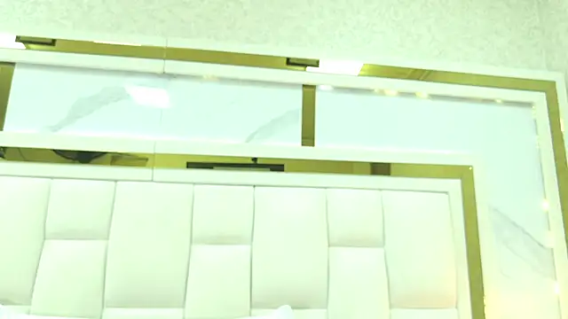 violet sm online show from 11-06-25, 03:21