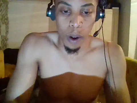 Snapshot of Capital_T chatting on 10-29-25, 03:44 Capital T online show from 10-29-25, 03:44