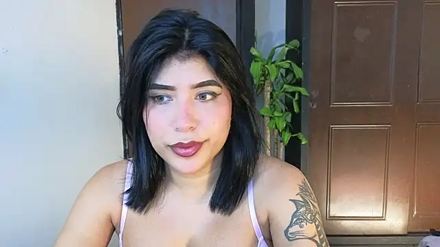 Snapshot of dahiana_marin chatting on 06-10-26, 10:55 dahiana marin online show from 06-10-26, 10:55