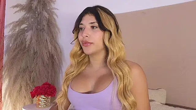 Snapshot of dahiana_marin chatting on 10-29-25, 07:24 dahiana marin online show from 10-29-25, 07:24